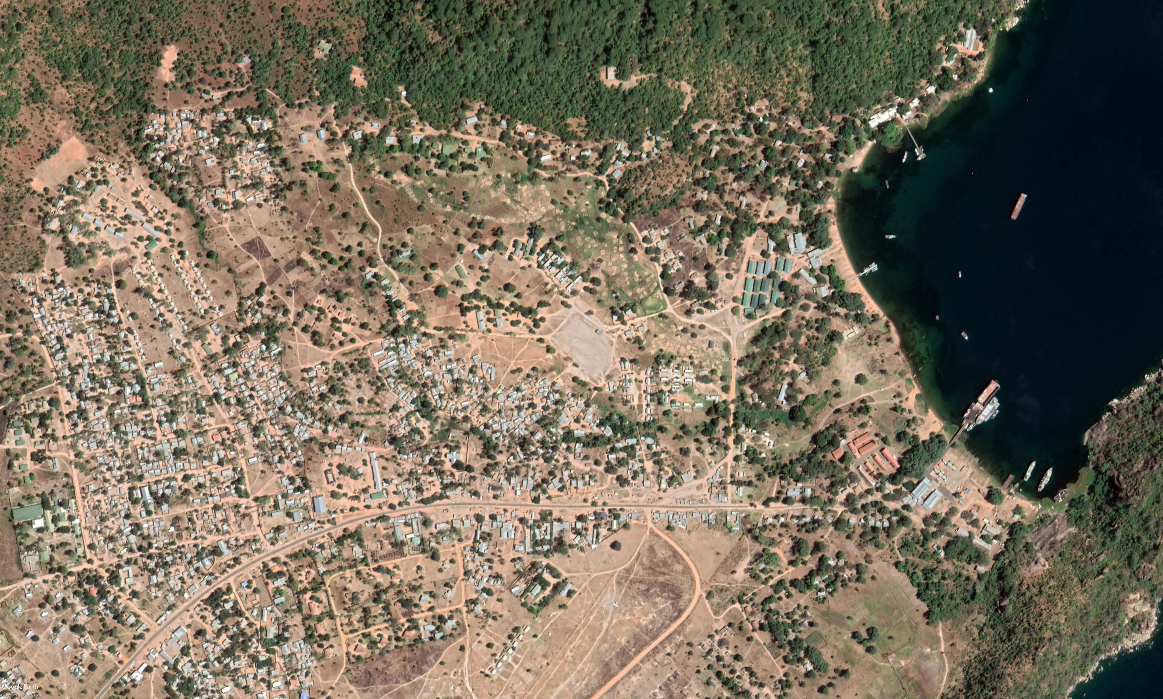 08 06 Monkey Bay city center 2020 2km