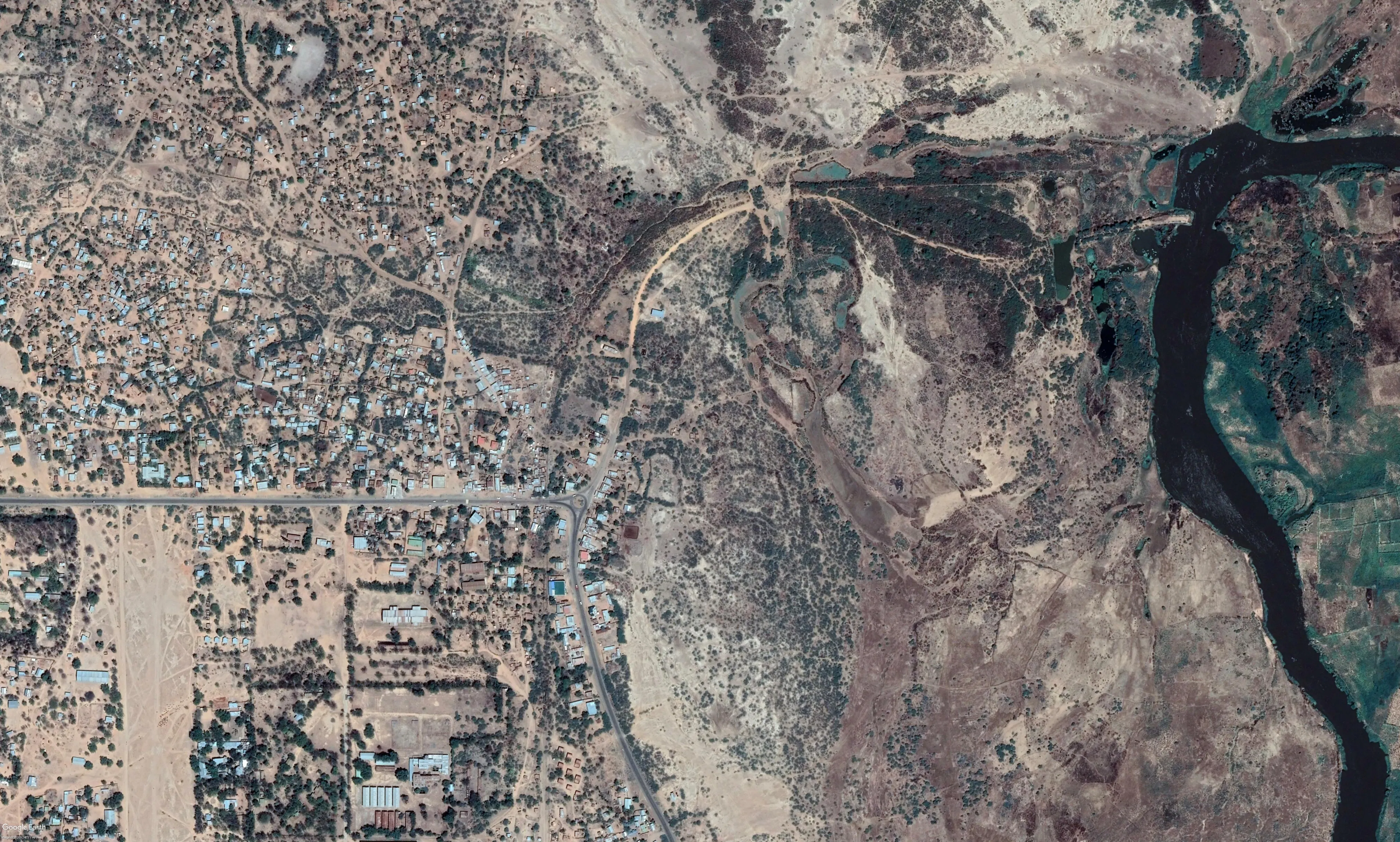 08 08 Bangula city center 2020 2km